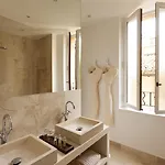 Le Vieux Hotel