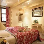 Hotel Le Vieux Castillon-du-Gard