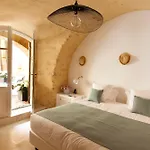 Le Vieux 5* Castillon-du-Gard