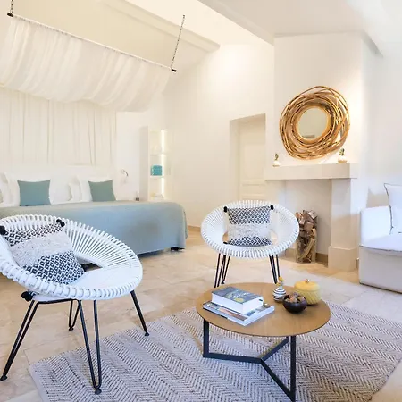 Hotel Le Vieux Castillon-du-Gard