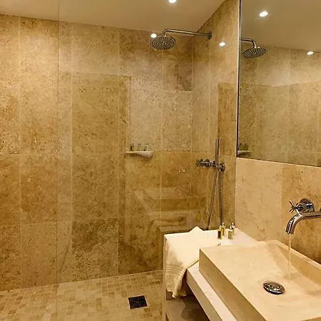 Le Vieux Hotel 5*