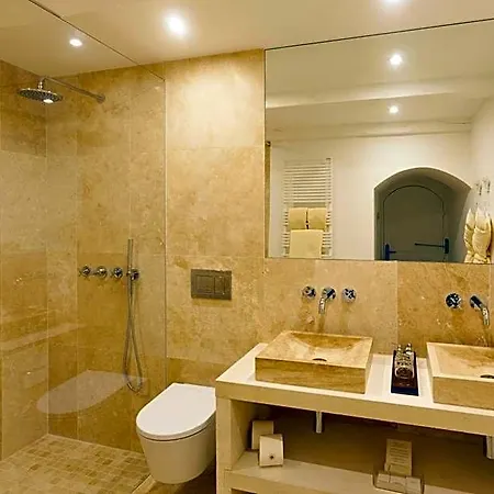 Le Vieux 5* Castillon-du-Gard