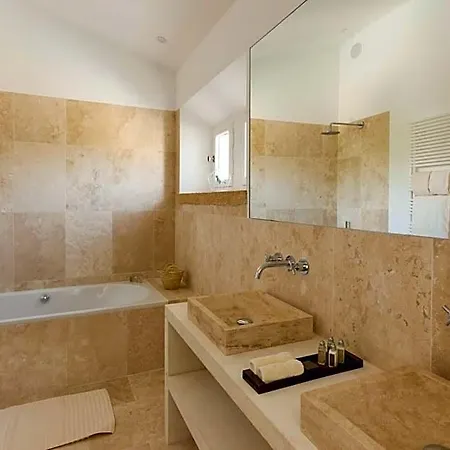 Le Vieux 5* Кастийон-дю-Гар