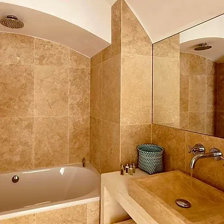 Le Vieux Отель 5*