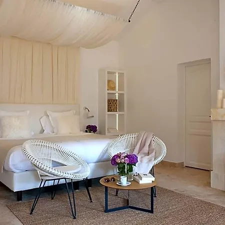 Hotel Le Vieux Castillon-du-Gard