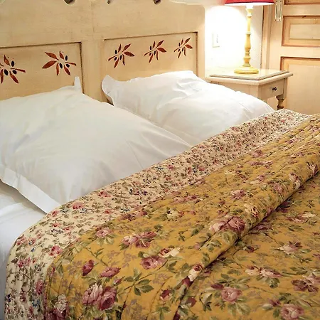 Hotel Le Vieux Castillon-du-Gard