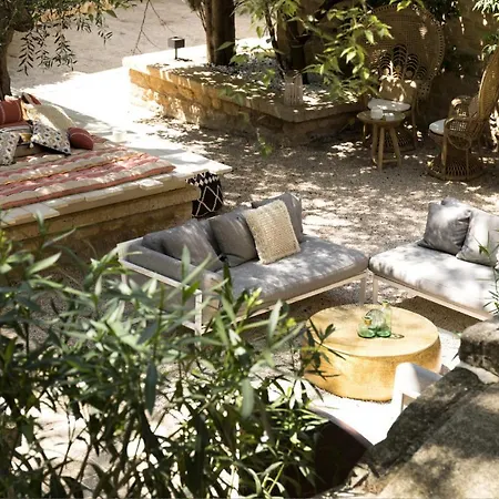 Le Vieux Hotel