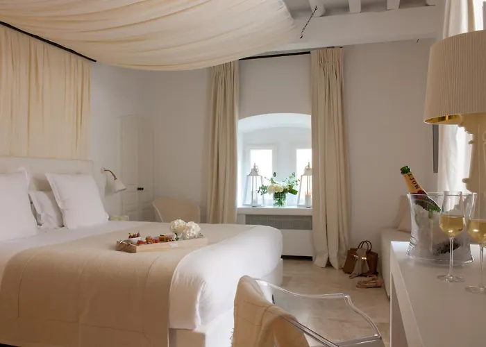 Hotel Le Vieux Castillon-du-Gard