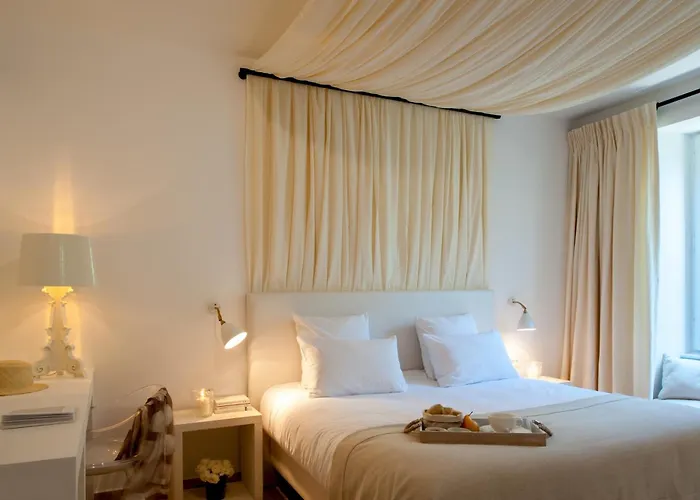 Hotel Le Vieux Castillon-du-Gard