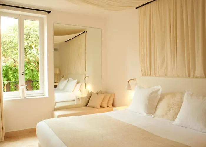 Le Vieux 5* Castillon-du-Gard